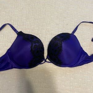 Victorias Secret bombshell plunge